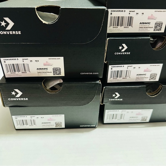 Chuck Taylor All Star Rave Toddler Low Top Shoes NEW - Picture 15 of 15